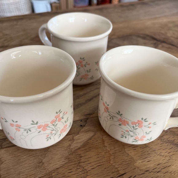 Scarce Vintage Staffordshire Tableware from England Cream and Floral Mugs - 3 - Picture 8 of 10